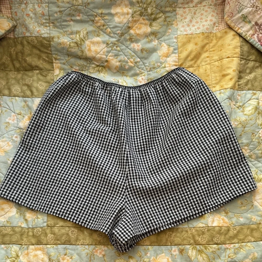 Doen Larena Black and White check gingham High Waist Shorts - Picture 5 of 6